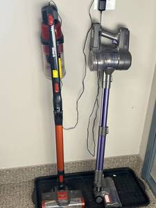 lot 117 image: Shark Rocket Pro and Cordless Stick Vacuum Cleaners with Charging Base inc mat