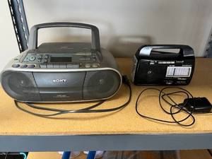 lot 145 image: Sony CFD-S01 CD Radio Cassette-Corder and SuperSonic SC-1082 9-Band Radio with Power Adapter
