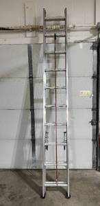 lot 12 image: Black & Decker 20 ft Aluminum Extension Ladder BXL2320-20