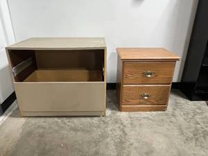 lot 42 image: 1 Sauder Bedroom Night Stand & - 1 Larger Chest (missing top drawer)