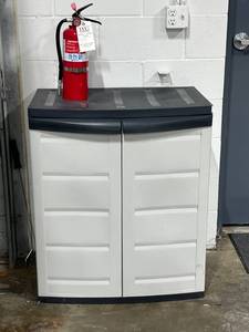 lot 64 image: Plastic Storage Cabinet with Shelf, 48in Tall inc fire extinguisher