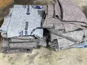 lot 88 image: Bulk Lot of Moving Blankets and Furniture Pads