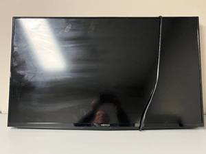 lot 96 image: Insignia 39-Inch LED TV Model NS-39D220NA16