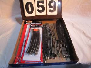 lot 59 image: Box of Assorted Train Tracks