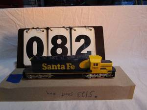 lot 82 image: Athearn Santa Fe Engine #5123