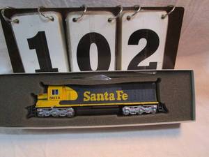 lot 102 image: Bachmann War Bonnet Santa Fe Engine #5614