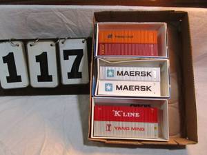 lot 117 image: Box of 6 Shipping Containers