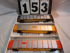 lot 153 image: Walthers box of 3 Auto Carriers