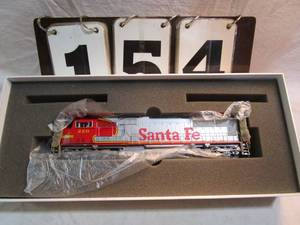 lot 154 image: Genesis Santa Fe Engine #226