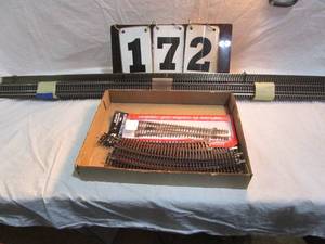 lot 172 image: Atlas Assorted Track Parts