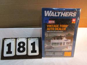 lot 181 image: Walthers Vintage Ford Auto Dealer Bldg