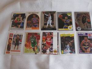 lot 21 image: Assorted Basketball Rookie Cards...