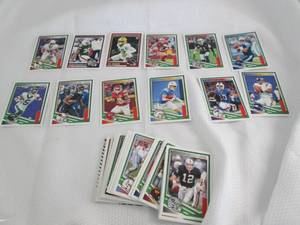 lot 138 image: 2025 Score Football Cards ...