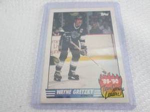 lot 148 image: 1989-90 Topps Wayne Gretzky Card...