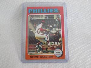 lot 230 image: 1975 Topps Steve Carlton Card...