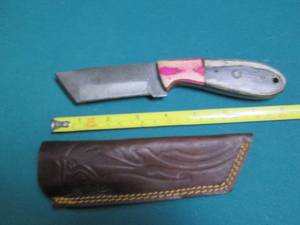 lot 522 image: Hand crafted knife with a leather s...