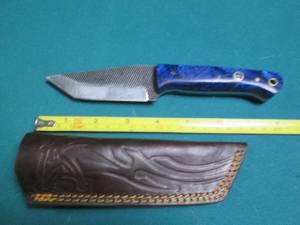 lot 604 image: Hand crafted Damascus knife with le...