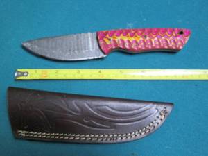lot 614 image: Hand crafted Damascus knife with le...