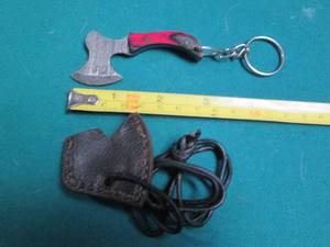 lot 619 image: Hand crafted Damascus knife with le...