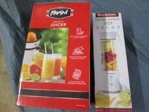 lot 53 image: New electric blender and juicer...