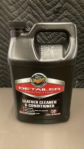 Meguiar's Detailer Leather Cleaner & Conditioner - 128 oz (3.78 L)