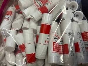 lot 21 image: Staples Washable Glue Sticks