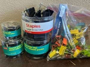 lot 24 image: Assorted Binder Clips