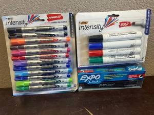 lot 60 image: Assorted Dry Erase Markers