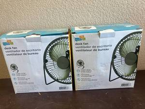 lot 18 image: Compact Desk Fans