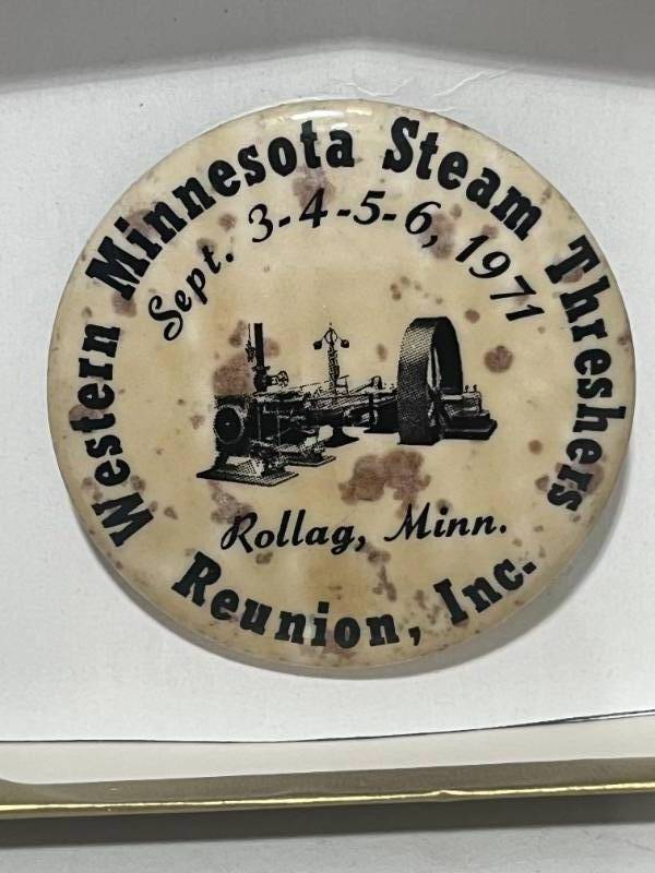 lot 70 image: 1971 Rollag Minnesota Western Minnesota Steam Threshers Reunion Pinback Button