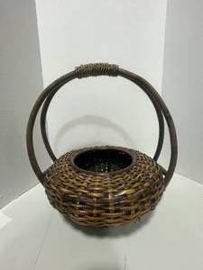 lot 11 image: Vintage Japanese Bamboo Ikebana Basket for Arranging Flowers