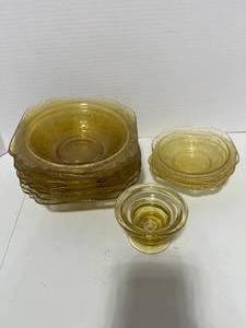 lot 79 image: 1930s Federal Glass Amber Madrid Patter 7-7 Square Bowls and 3-5 Square Bowls and Condiment Dish Some have chips