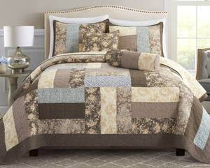 lot 182 image: King Bed Cotton Patch Work Quilt $109.99 Retail - Brand New
