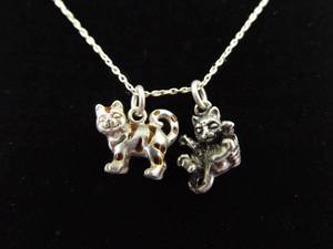lot 43 image: .925 Sterling Silver Kitty Cat Charms Pendant Necklace