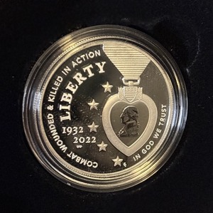 lot 13 image: 2022 National Purple Heart Hall of Honor Proof SILVER Dollar - original package with COA
