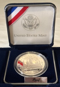 lot 39 image: 1996 P-Smithsonian Institution 150th Anniversary Commemorative Proof SILVER Dollar - original package with COA