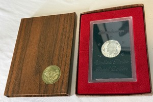 lot 73 image: 1971 S-Eisenhower Proof SILVER Dollar - original package with COA