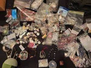 lot 9J image: Assorted Jewelry Making Supplies and Beads Lot
