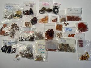 lot 75J image: Collection of Assorted Semi-Precious Gemstone Beads and Stones
