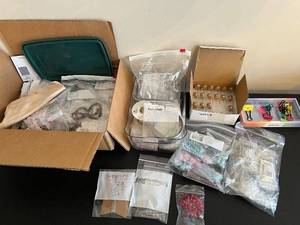 lot 213J image: Assorted Jewelry Making Supplies and Bead Craft Lot