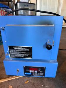 lot 10 image: Rio Grande Digital Programmable Tabletop Kiln Model SC2