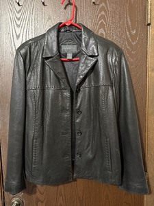lot 39C image: Relativity Leather Jacket - Black, 3-Button Front, Notched Collar, Size Large