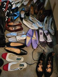 lot 305C image: Assorted Womens Shoes - Flats, Heels, Sandals & Loafers