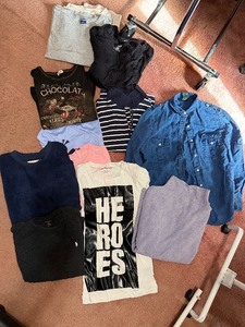 lot 324C image: main level bedroom - Assorted Womens Tops & Denimlinen Shirt (Multiple Brands Lauren Jeans Co., Victorias Secret, Jones NY)