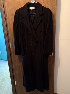 lot 380C image: basement bedroom closet - Albert Nipon Black Trench Coat - Womens Size 10 Made In USA