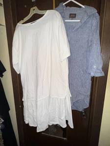 lot 131C image: El Huarache 2pc set, FORCYNTHIA Beachwear Chambray Top