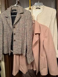lot 138C image: Jones New York, LC Lauren Conrad, Supply & Demand womens blazersjackets (lot of 3)
