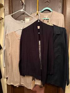 lot 146C image: Michael Kors, Banana Republic, Uniform John Paul Richard - womens tops (lot of 5)