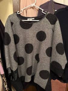 lot 162C image: Womens Knit Sweaters - Zara Knit, August Max, Grace Knitwear, Pleione, Veinfuns (Lot of 5 Tops)