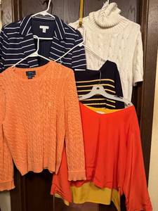 lot 166C image: Womens Tops - Anne Klein II, Lauren Ralph Lauren, Casual Corner Annex, Charter Club - 5 Piece Set